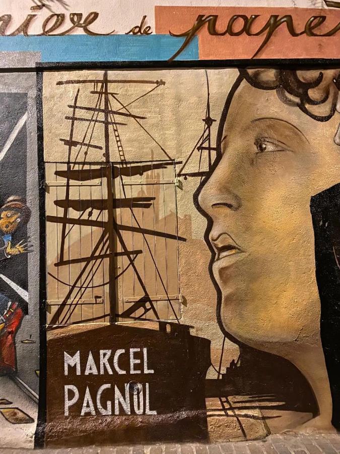 Le Panier De Papet,le Manon,vieux Port,mucem Marseille